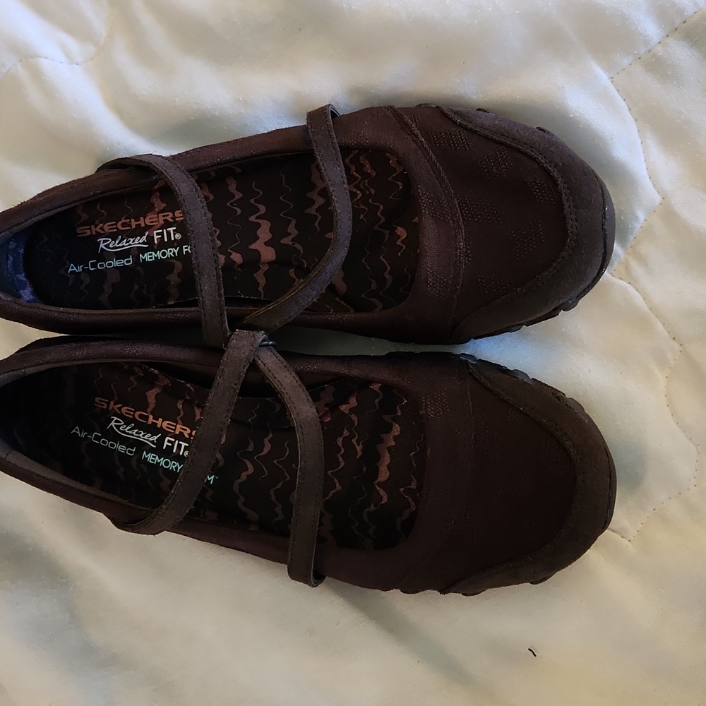 Skechers 8.5 ladies shoes